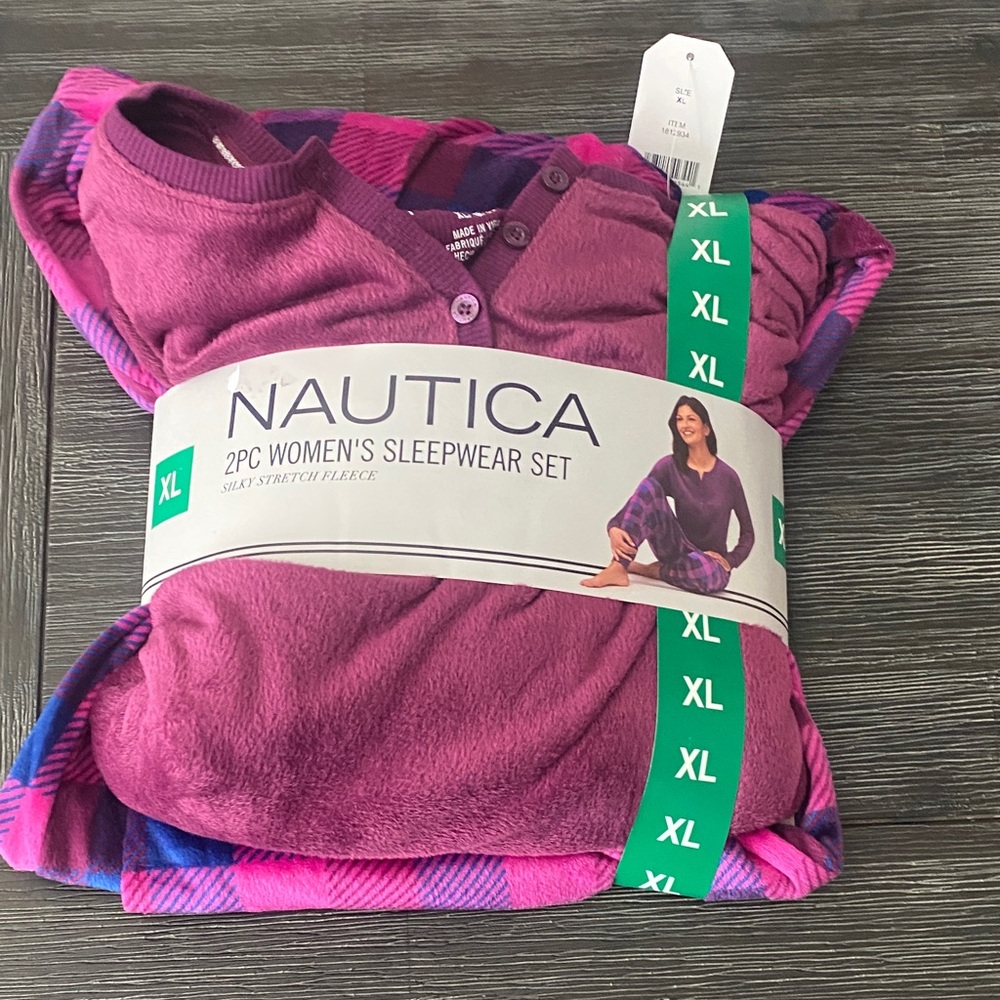 NAUTICA WOMEN'S 2 PIECE FLEECE PAJAMAS SLEEPWEAR SET - Picture 2 of 4